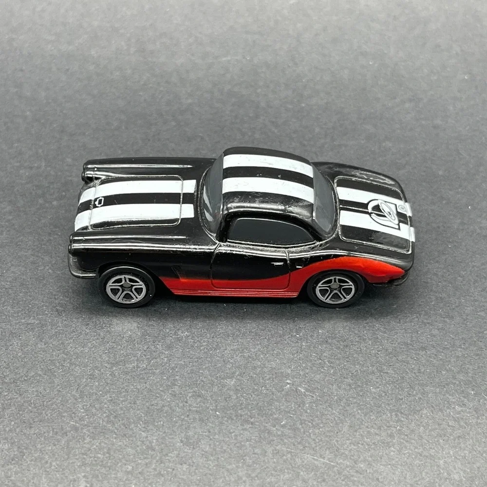 Matchbox Madness 1962 '62 Chevrolet Chevy Corvette Taco Bell Series Diecast 1/64